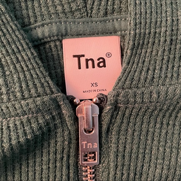 Aritzia Tna Waffle Zip Hoodie Green - Picture 6 of 8